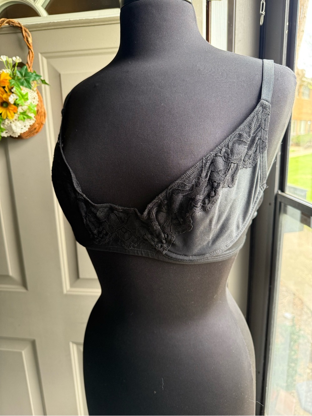 Body Slimmers Nancy Ganz black lace trim balconette satin bra, size 36C